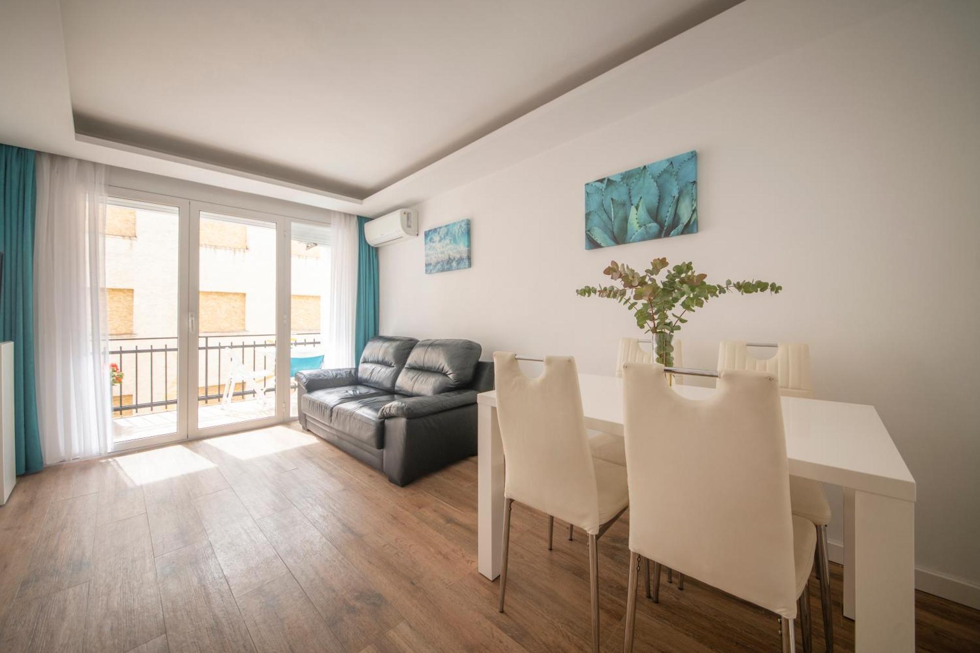 Apartamento A 100 Metros De La Playa Pineda de Mar Bagian luar foto